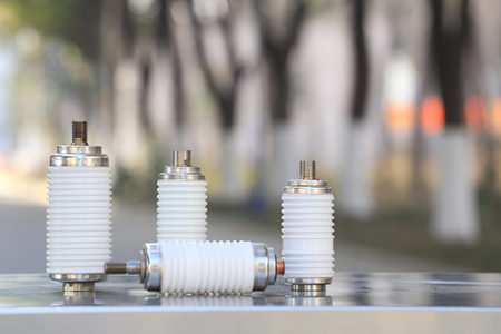 真空開關管接觸點選什么材質好？一般為銅合金！